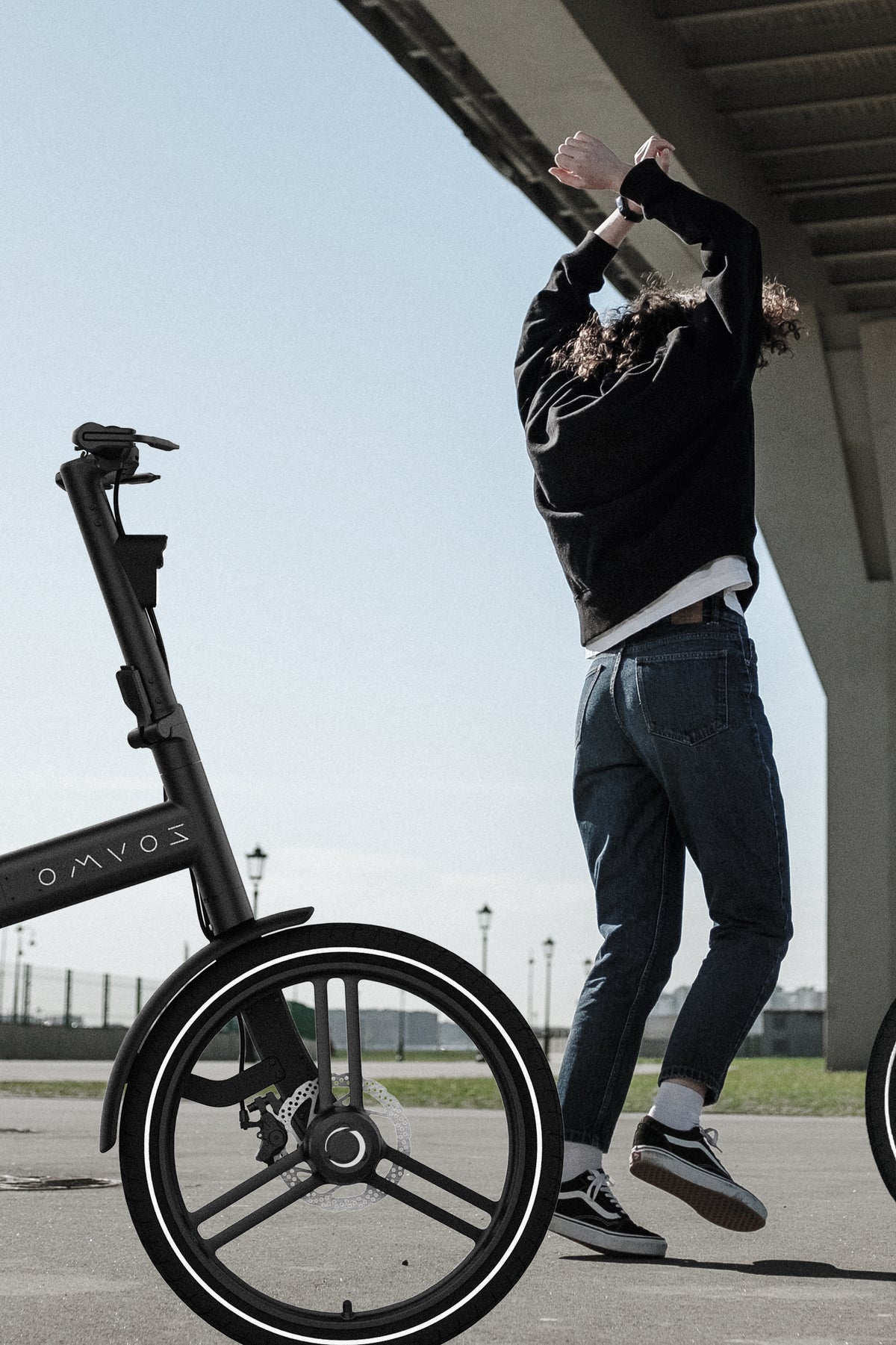 OMVOS Hyphen Folding E-bike 電動摺疊輔助自行車與城市騎乘